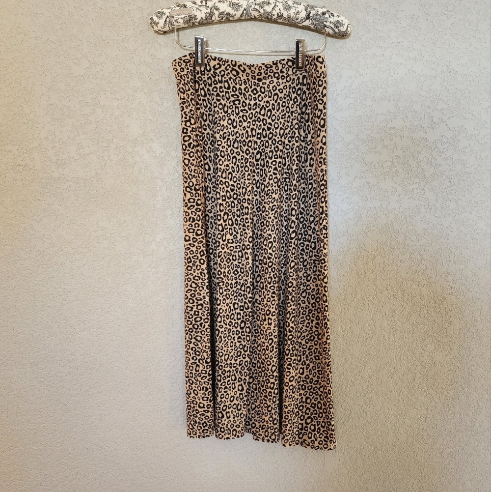 Christopher& Banks leopard print midi skirt size Small New